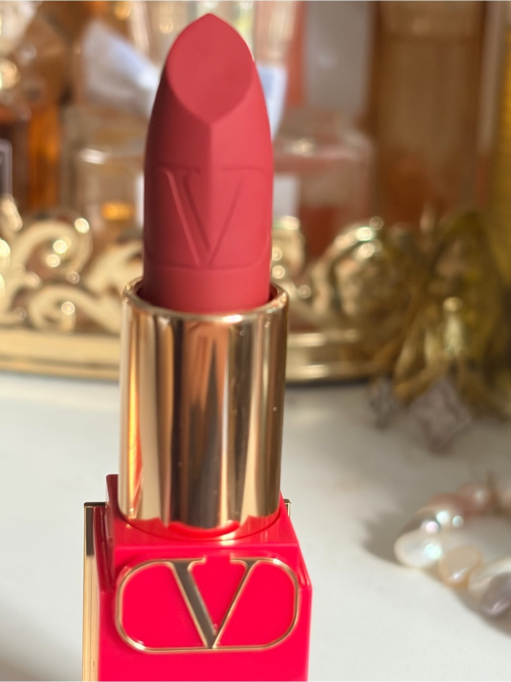 Valentino Go Cushion Foundation Refill in LN2 & Rosso Valentino Lipstick 111A - Picture 8 of 11